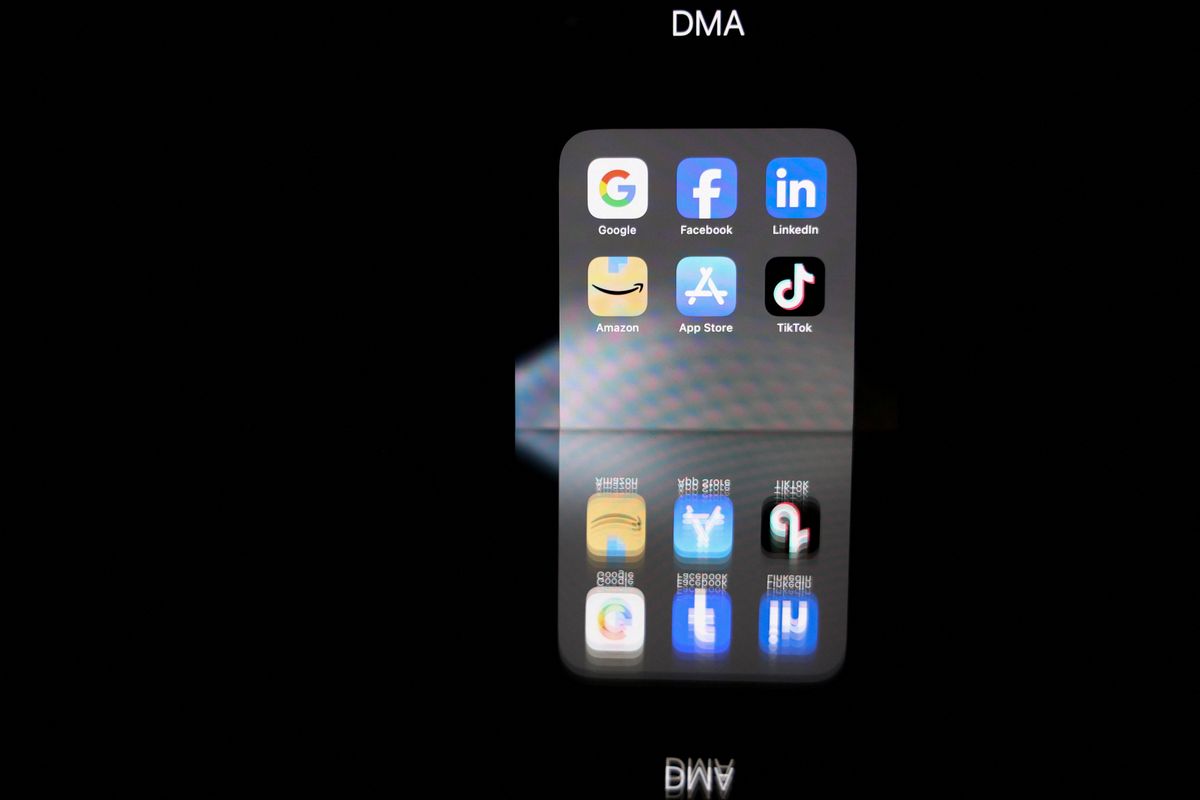 Spanyolország a közösségi média szigorításával védené a gyerekeket.