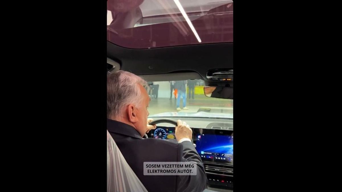 Németország büszkeségénél járt a miniszterelnök (VIDEÓ)