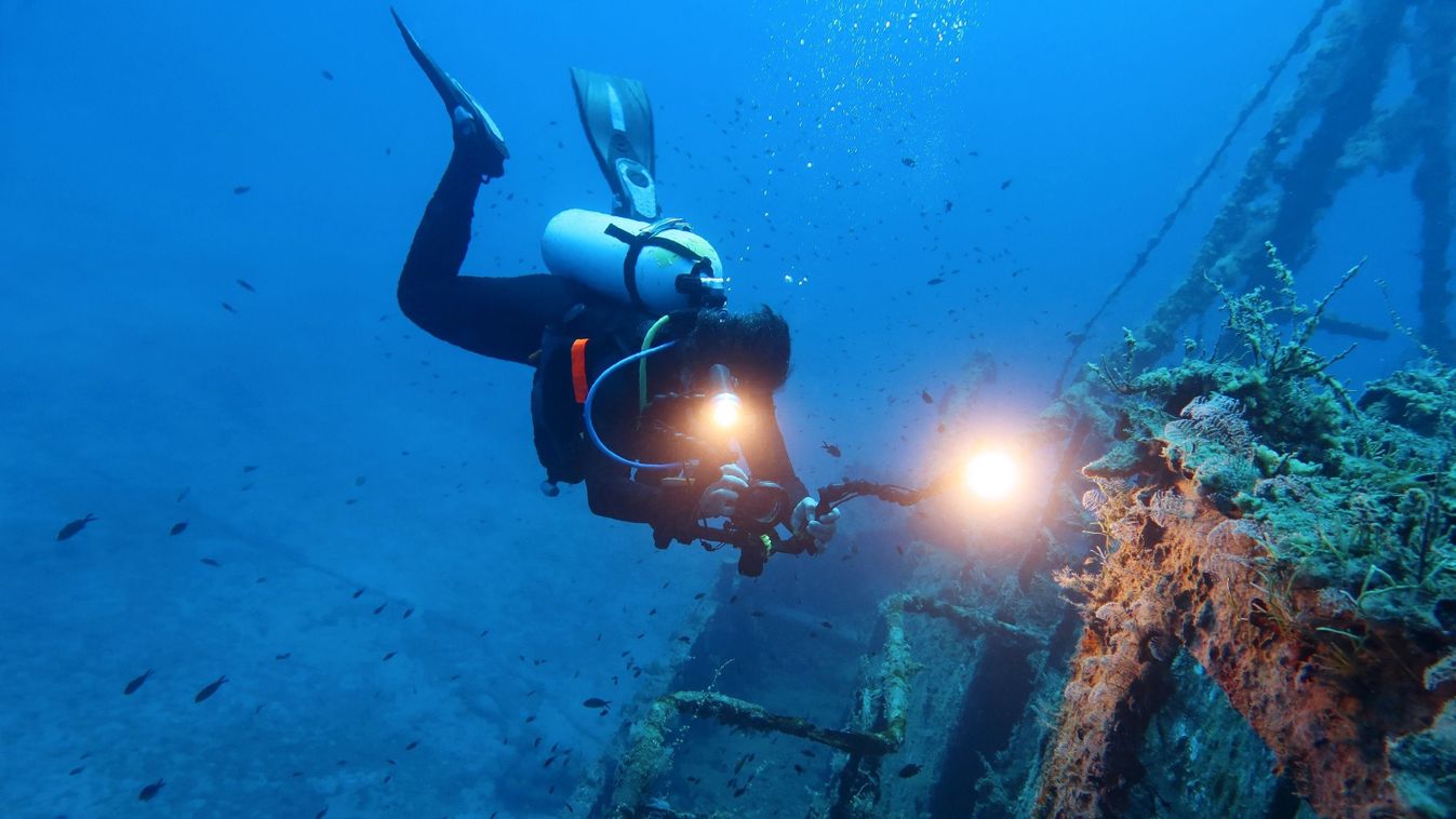 Római kori teherhajó roncsát találták meg a délolasz partoknál