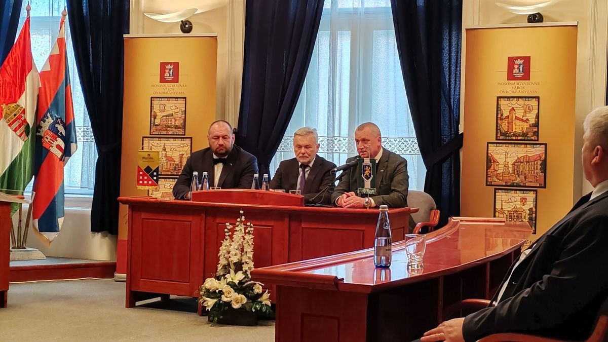 Ukrán nagykövet: a magyar kisebbségi kérdés a választások után kerülhet napirendre