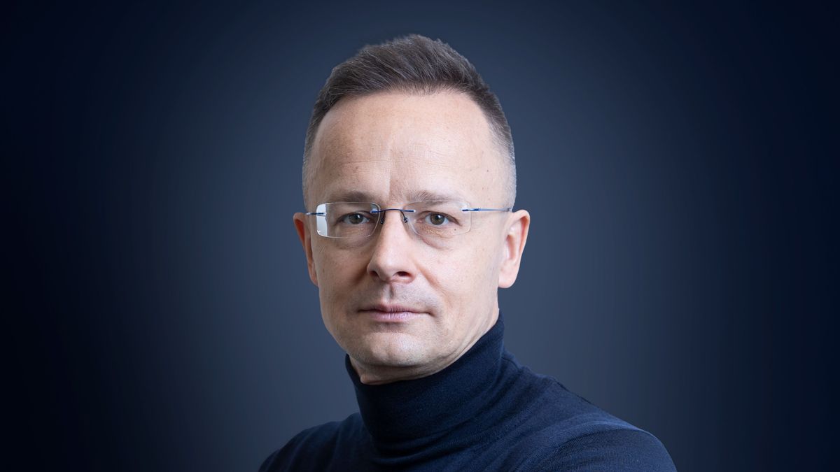 Az ukránok mindent megtesznek a Tisza győzelméért, ez nekik most stratégiai kérdés – Szijjártó Péter a Mandinernek