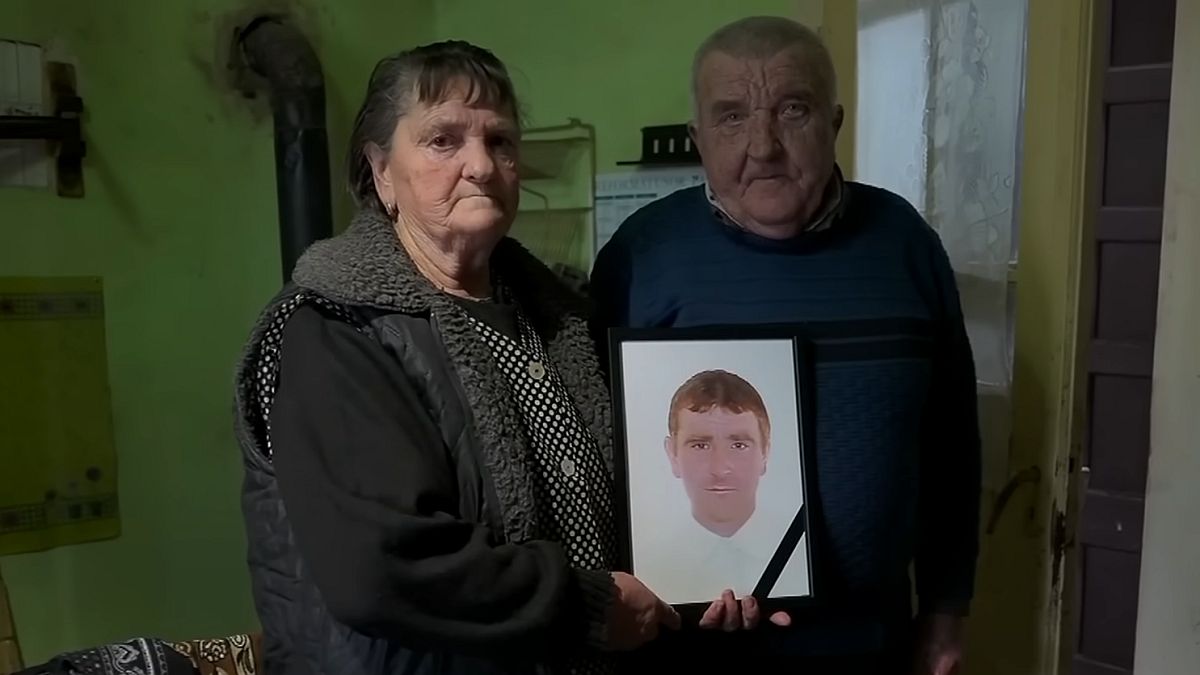 Havi 48 ezer forintból tengődnek a kárpátaljai magyar kényszersorozott szívbeteg férfi szülei