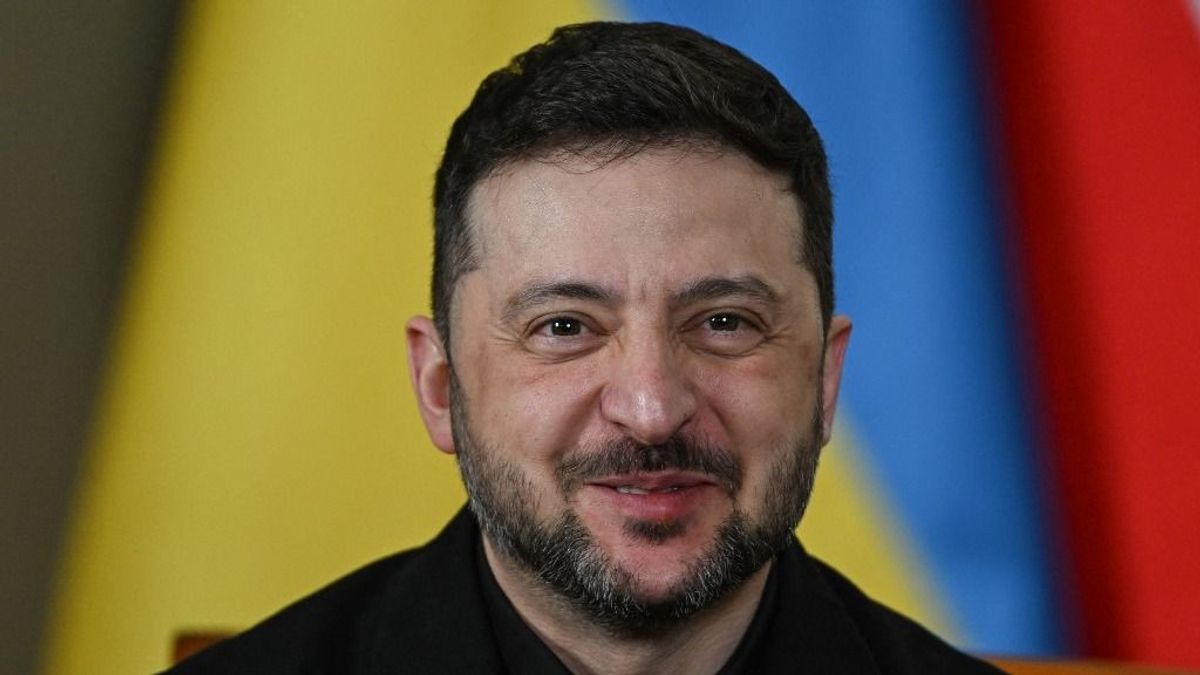 Ha nem a hazám sorsáról lenne szó, önfeledten kacagnék azon, hogy mekkora bumburnyákok ezek az ukránok