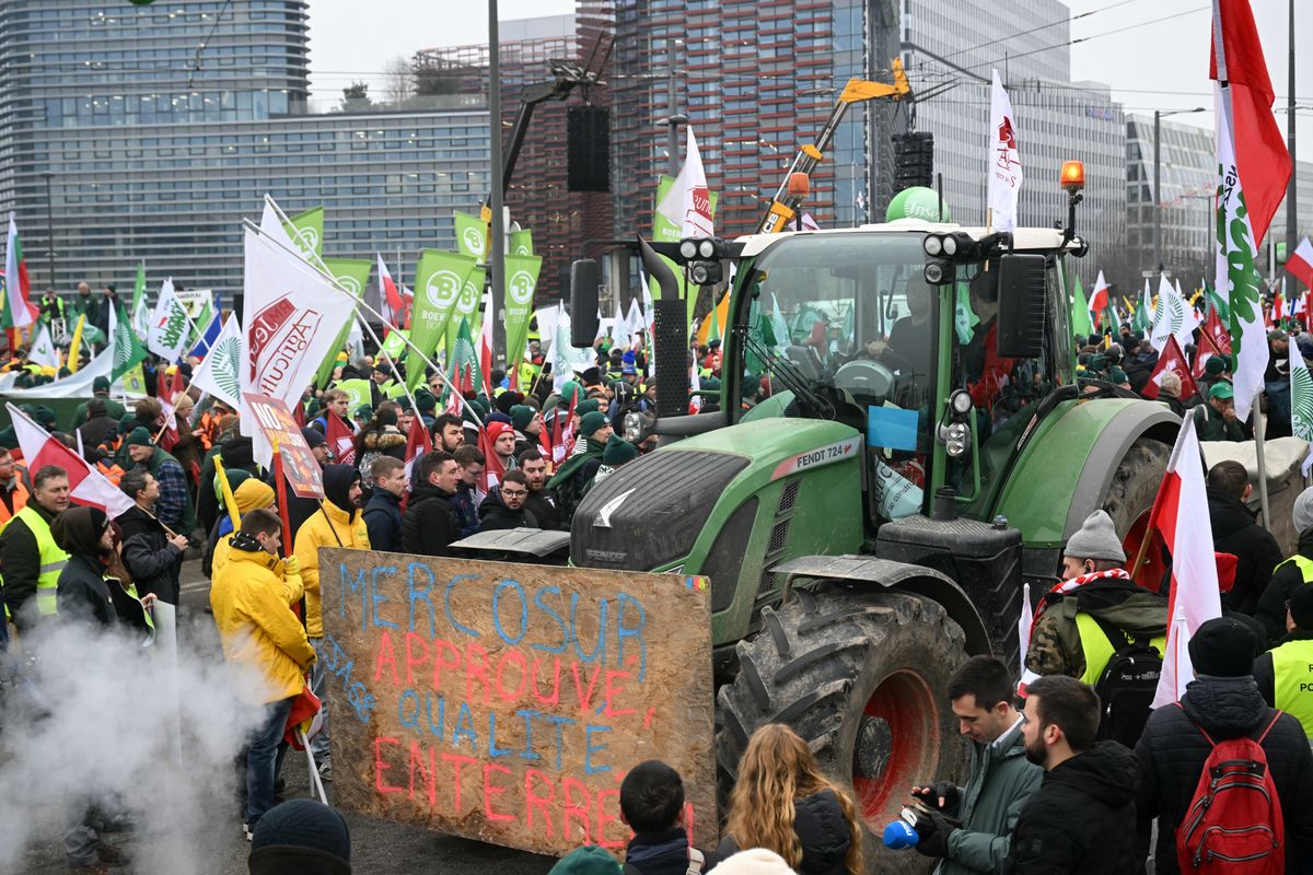 Von Der Leyen a korábbi tüntetések ellenére gyorsítaná a Mercosur-megállapodást, miközben az Európai Parlament csak informális szerepet kapna.