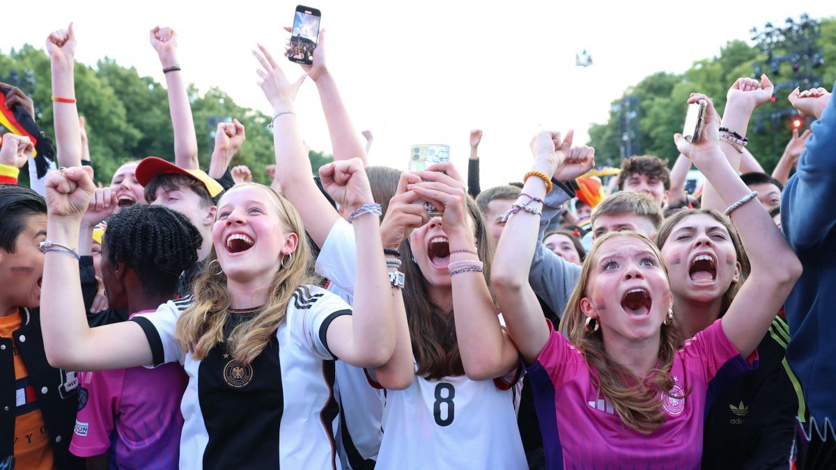 Friss felmérés cáfolja, hogy az európai fiatalok baloldalra szavaznának