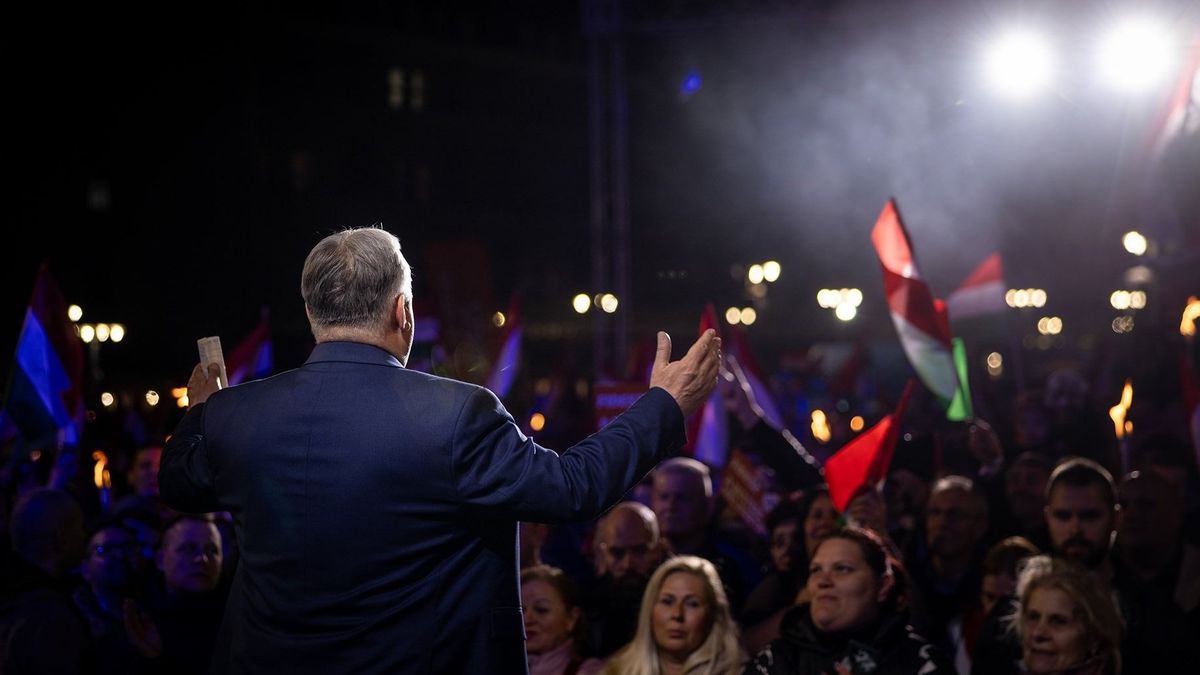 Szívmelengető jelenetek tették még emlékezetesebbé Orbán Viktor országjárásának kaposvári állomását: a miniszterelnök életre szóló élményt szerzett (VIDEÓ)