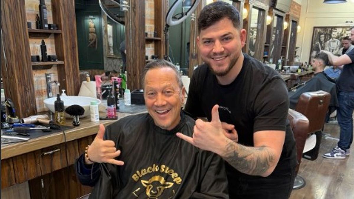 Nem akárki tévedt be egy borbélyszalonban a körúton – Panyi Szabolcs Szijjártó Péter lehallgatásával kérkedik, Schiffer Andrásnak csak egy kérdése van