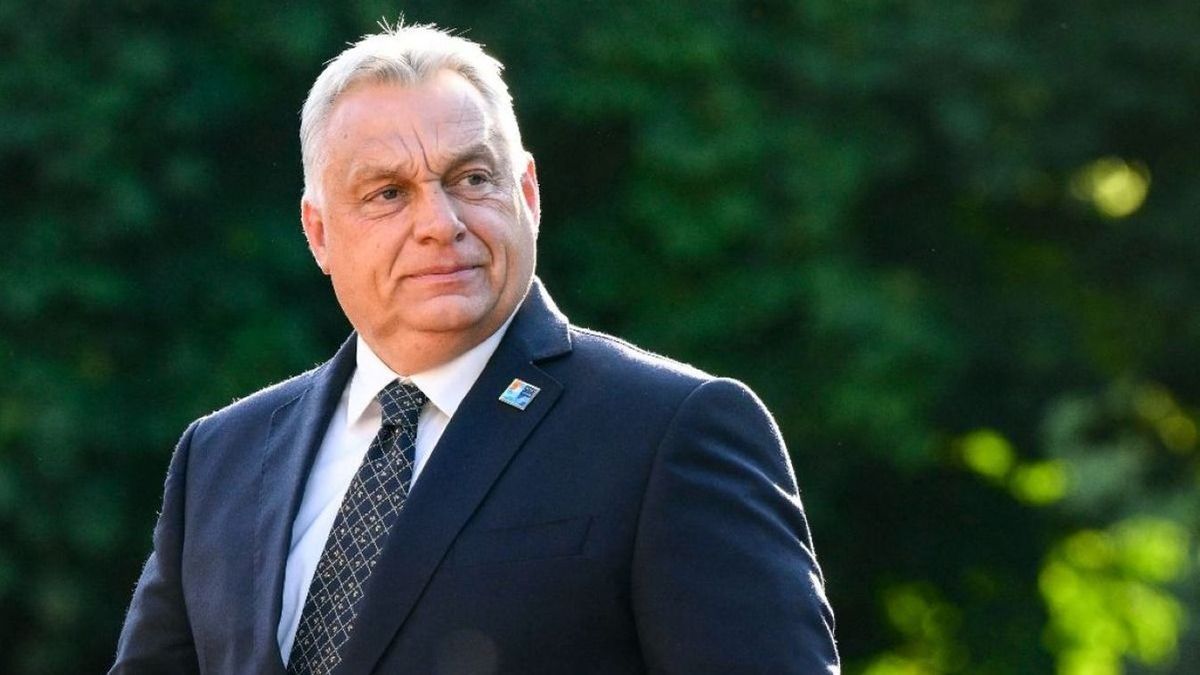 Nagyon jó ez az idült pampogás, hogy Orbán Viktorra TEK-esek vigyáznak