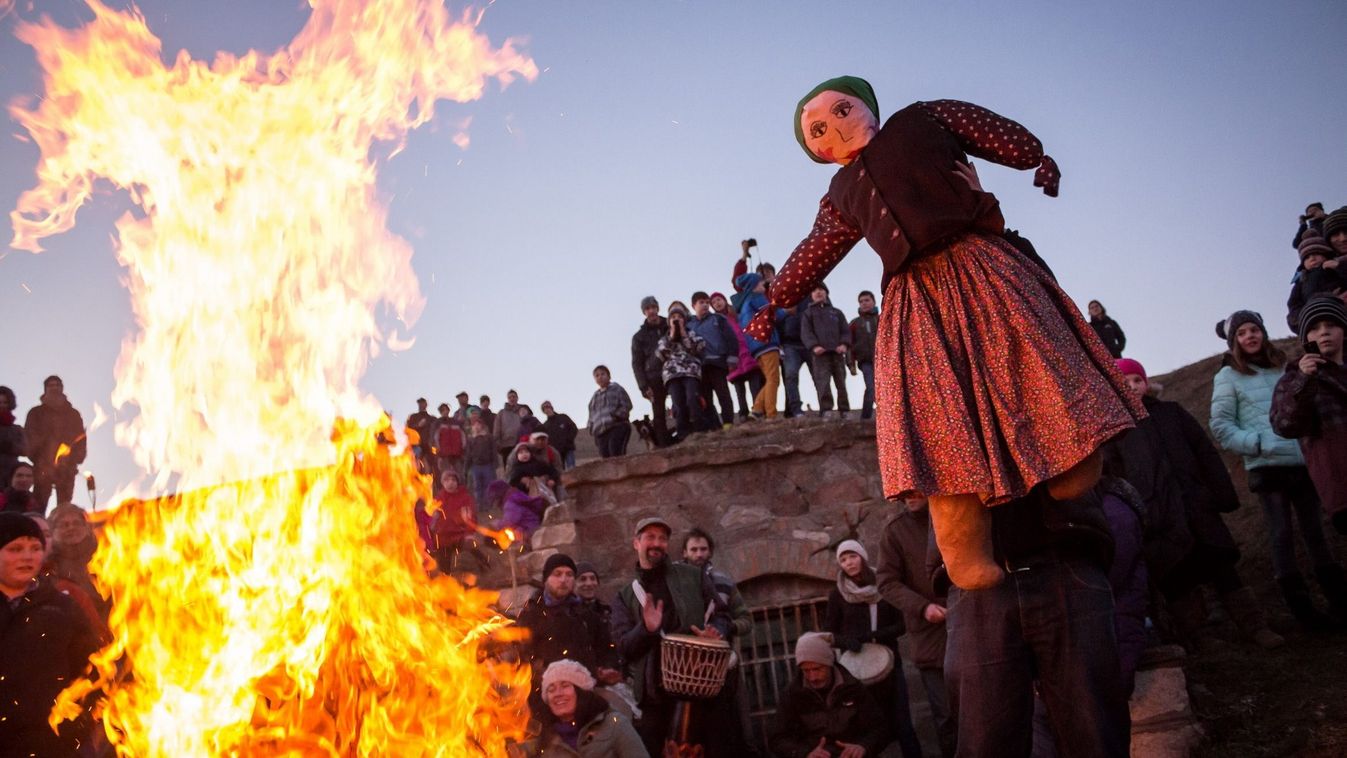 A kozmikus egyensúly pillanata