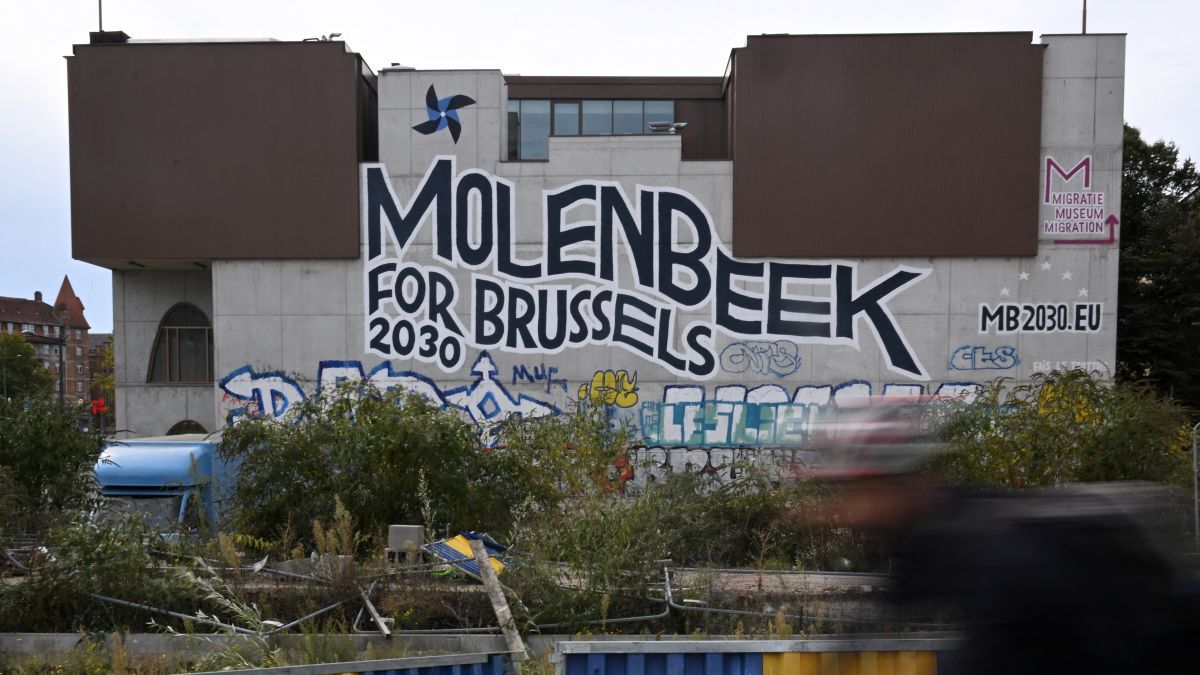 Mintha a Közel-Keleten vagy Észak-Afrikában járna az ember: így fest Brüsszel rettegett migránsnegyede (VIDEÓ)