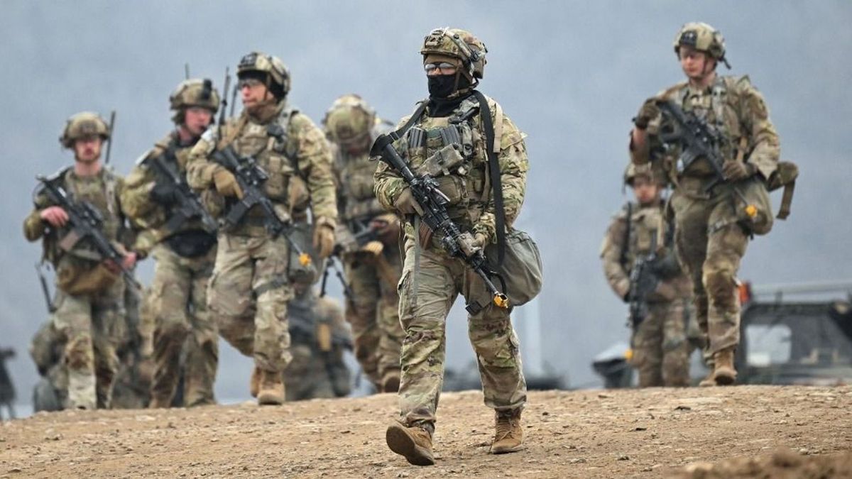 Trump kiadta a parancsot: újabb egységeket és hadihajókat küld a Közel-Keletre