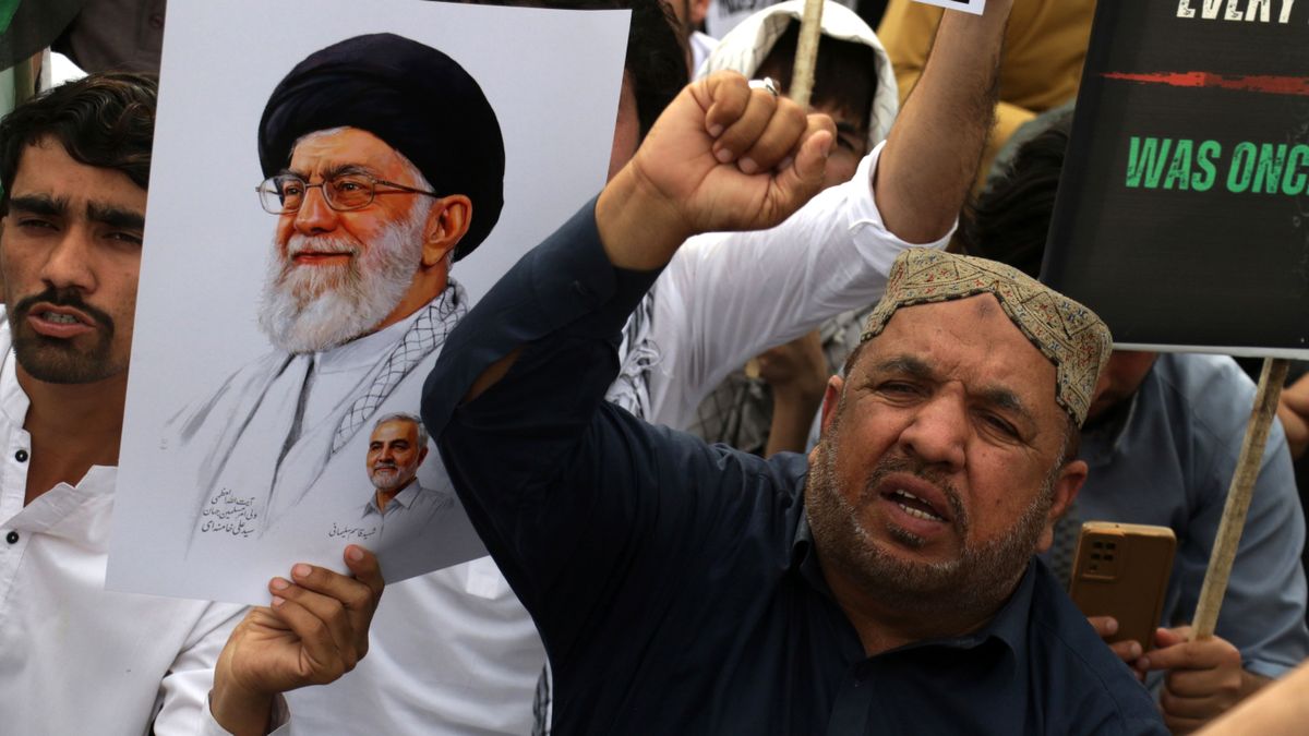 Irán nem tart Trump haragjától: tényleg saját fia lehet Ali Hamenei utóda