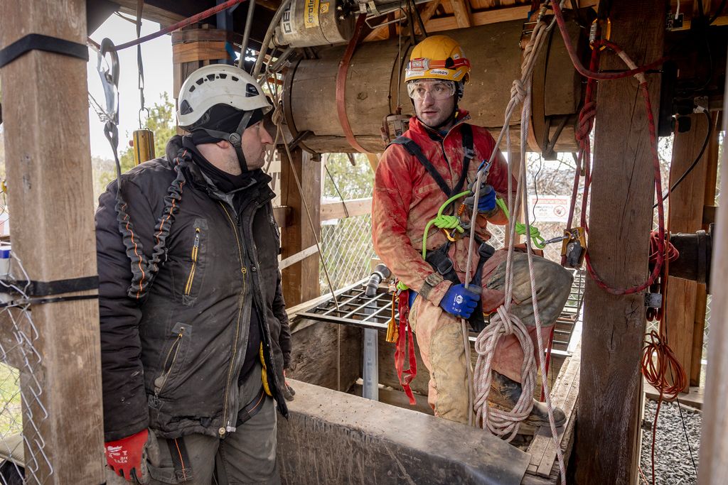 20260227 Somlóhegy Taposókút Somlóvásárhelyen amely a XIX század elején épült ipari műemlék. Barlangi mentő csapat dolgozik a kút teljes mélységének a kitisztításán.  Fotó: Kállai Márton KM