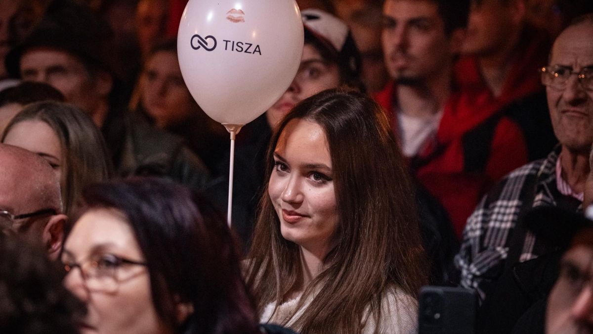 „Extra altató csodákra képes”: fideszes szülőkről értekeznek tiszás fiatalok a Redditen; Kép illusztráció, forrás: Magyar Péter Facebook oldala