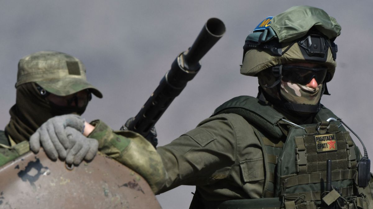 Feszültség a lengyel határnál: Belarusz erőt demonstrál