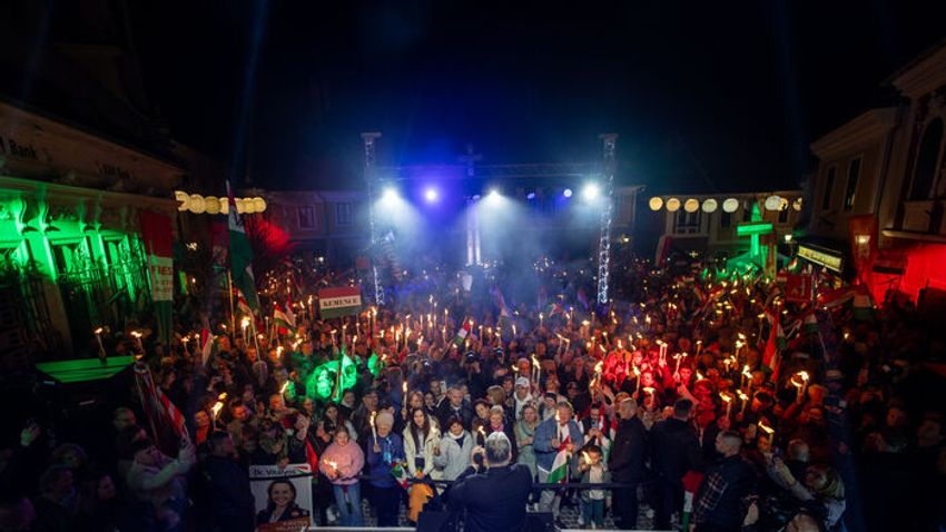 Orbán Viktor Szentendrén: Mindig nemet mondtam arra, hogy a magyarok pénzét elvigyék Ukrajnába!