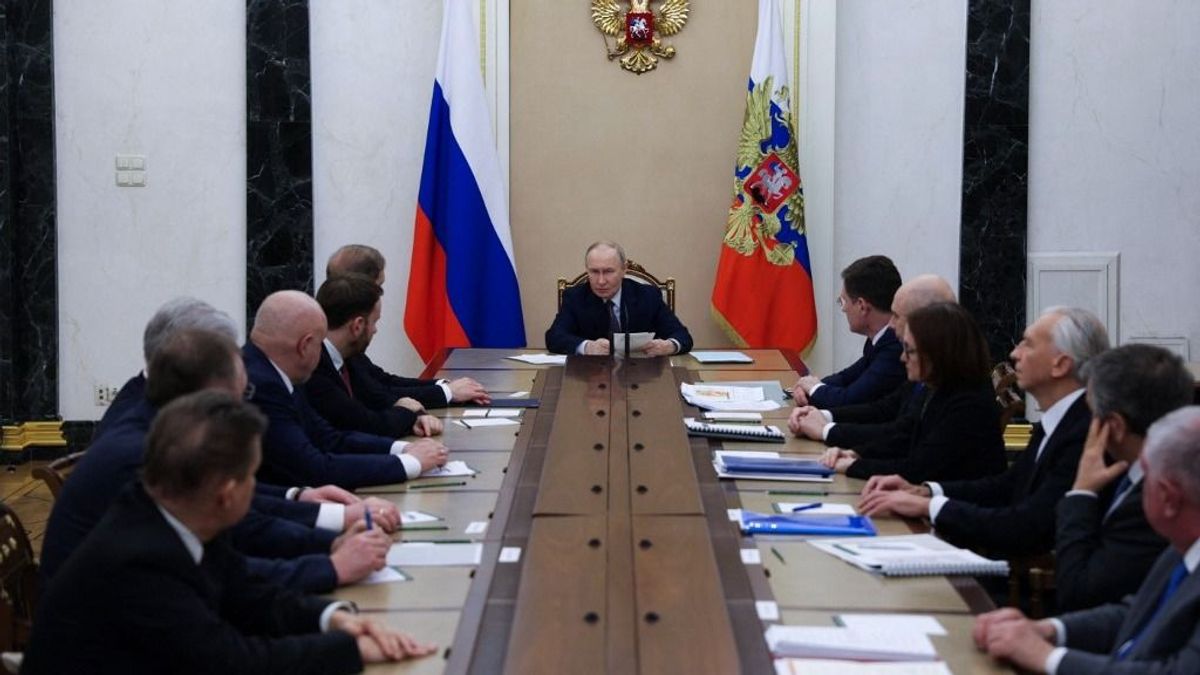 Moszkvából figyelmeztették Magyarországot: Orbán Viktort meg akarják törni