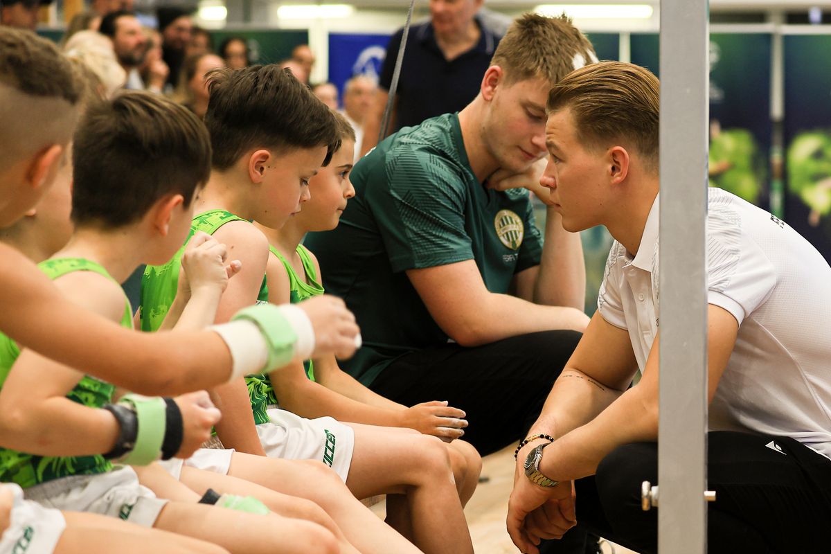 Balázs Krisztián ma már a magyar fiataloknak igyekszik átadni tapasztalatait, tudását