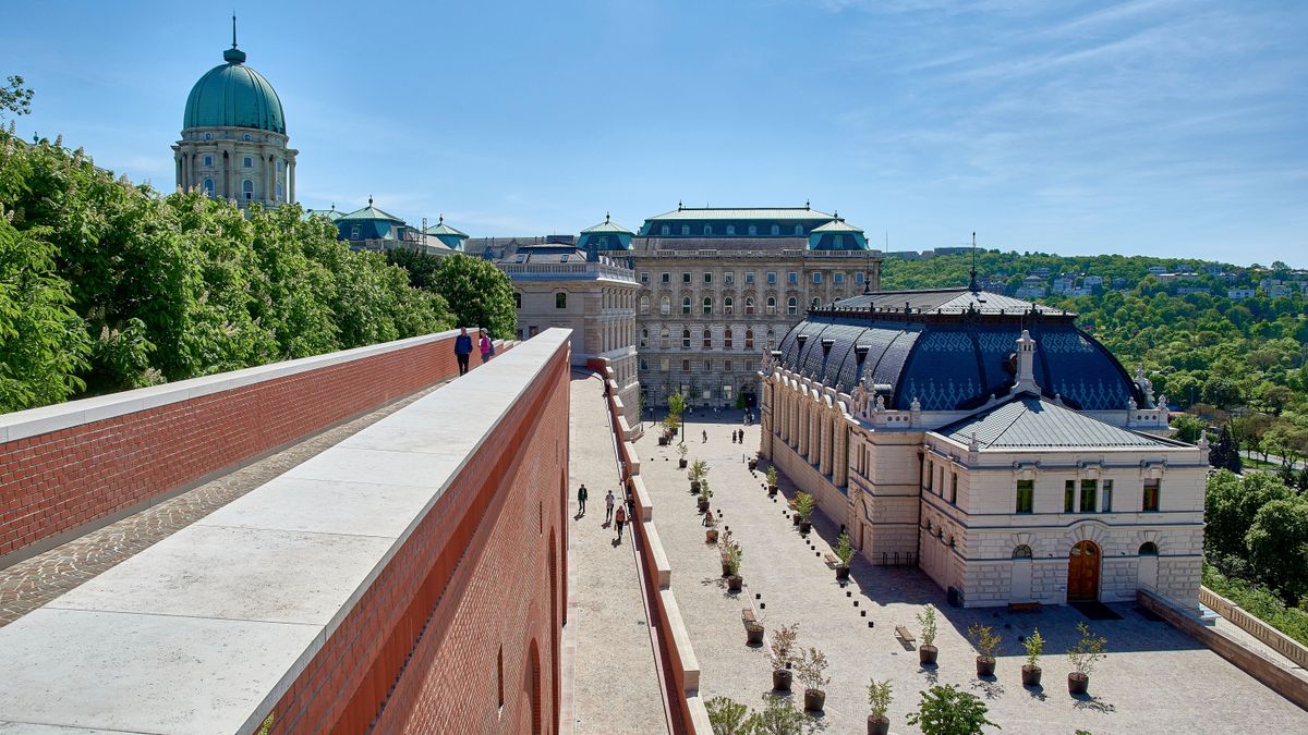 A budavári palotanegyed megújítása példát mutat