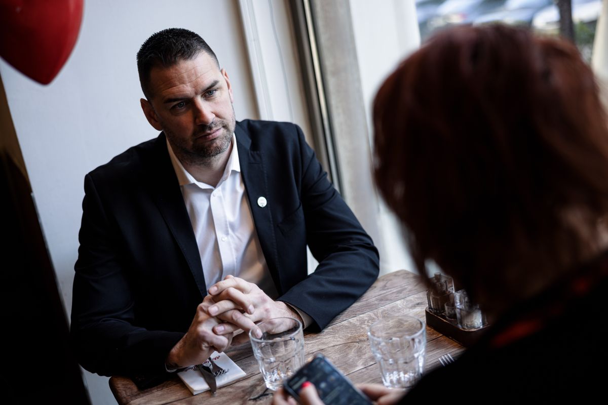 Kucsera Gábor kétszeres világbajnok olimpikon őszintén vallott a Mandinernek botlásáról, megtéréséről és családjáról. 