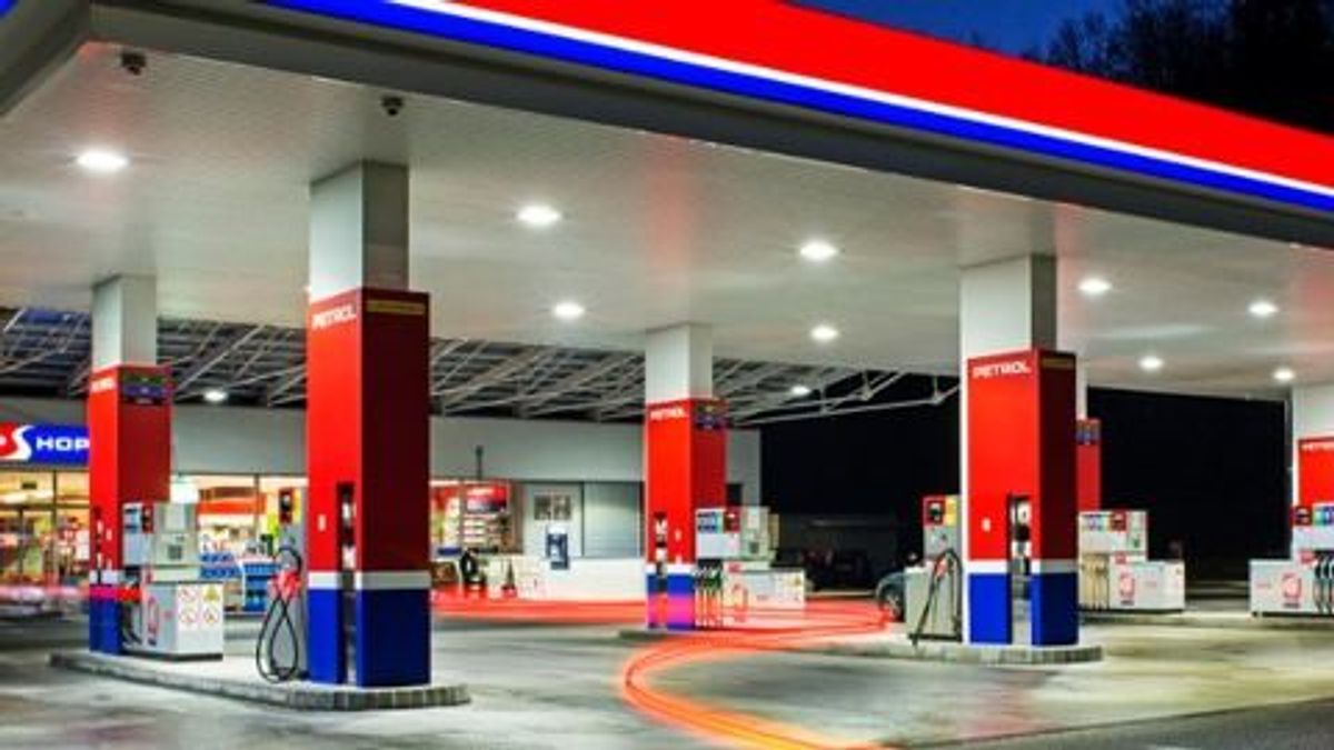 Válságülést hívott össze a kormány: összeomlóban az üzemanyag-ellátás Szlovéniában