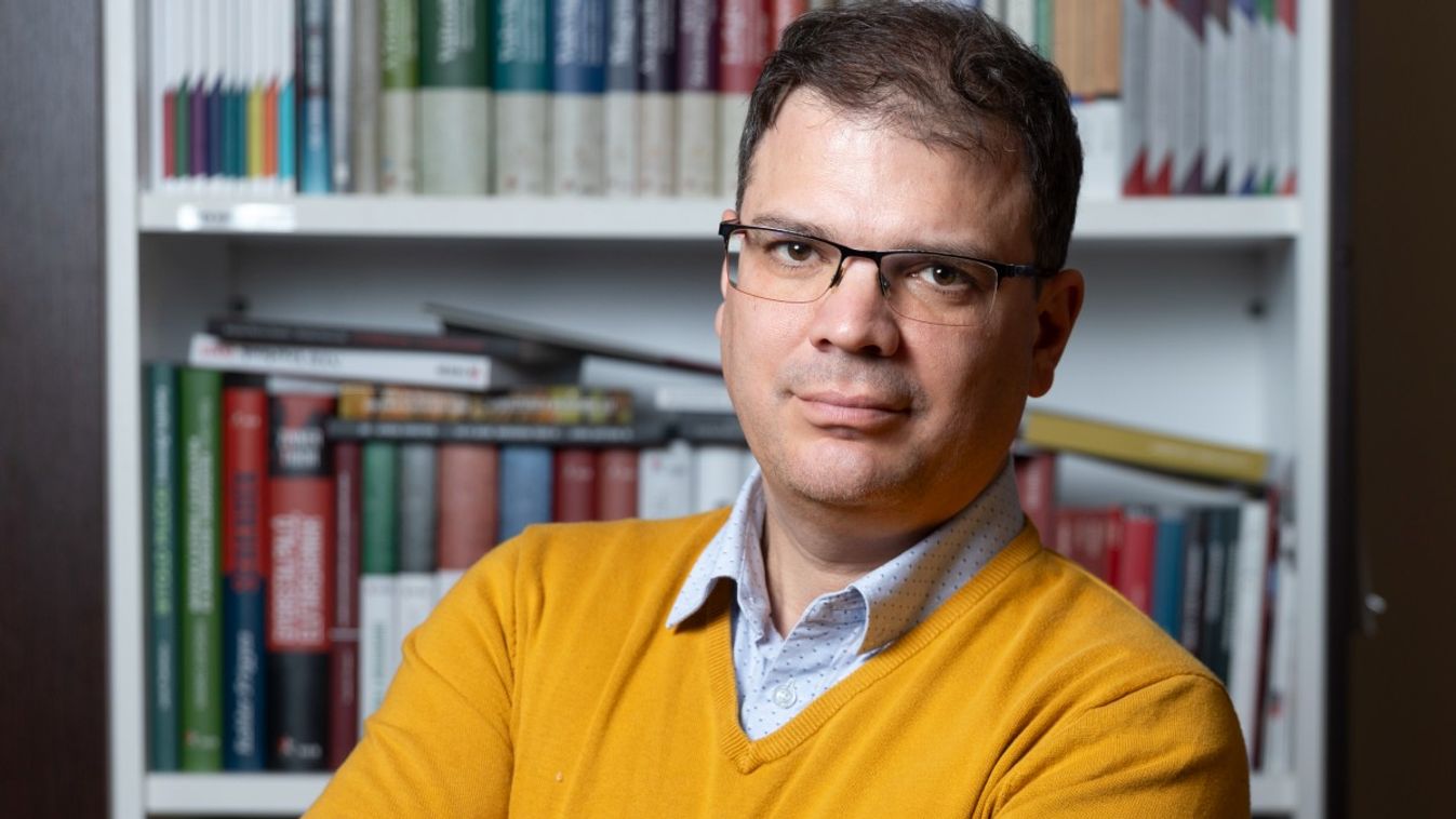 Máthé Áron történész