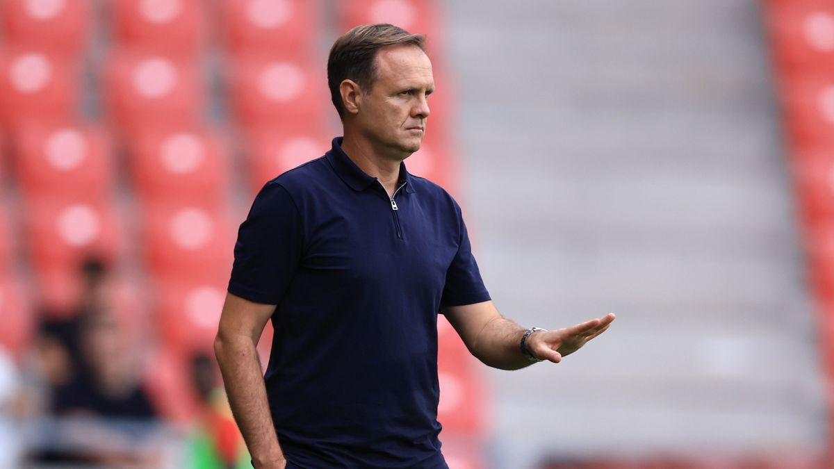 „Tisztában vagyunk vele, hogy nem szerencsés az időzítés” – harmadszor is kirúgta edzőjét a diósgyőri focicsapat