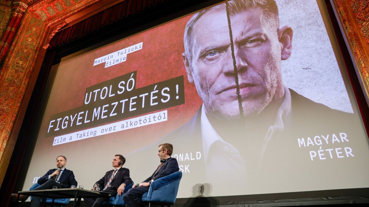 „A mostani választás akár második Trianonhoz is vezethet” – bemutatták az Utolsó figyelmeztetést az Urániában