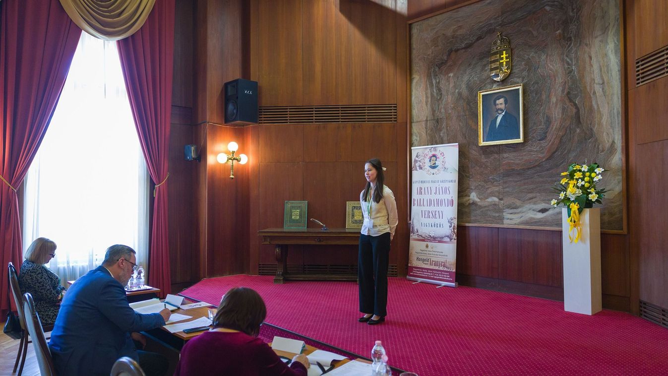 Régi ballada mai lelkülettel