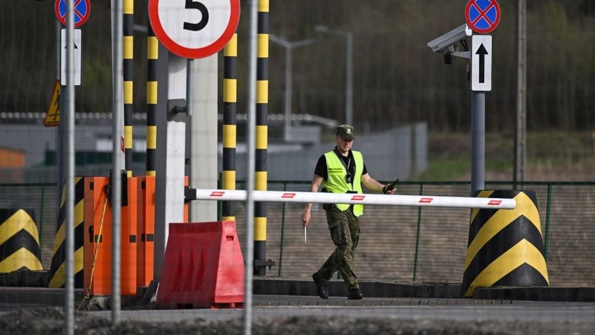 Lengyelországnak elege lett: kerítést húznak fel az ukrán határra