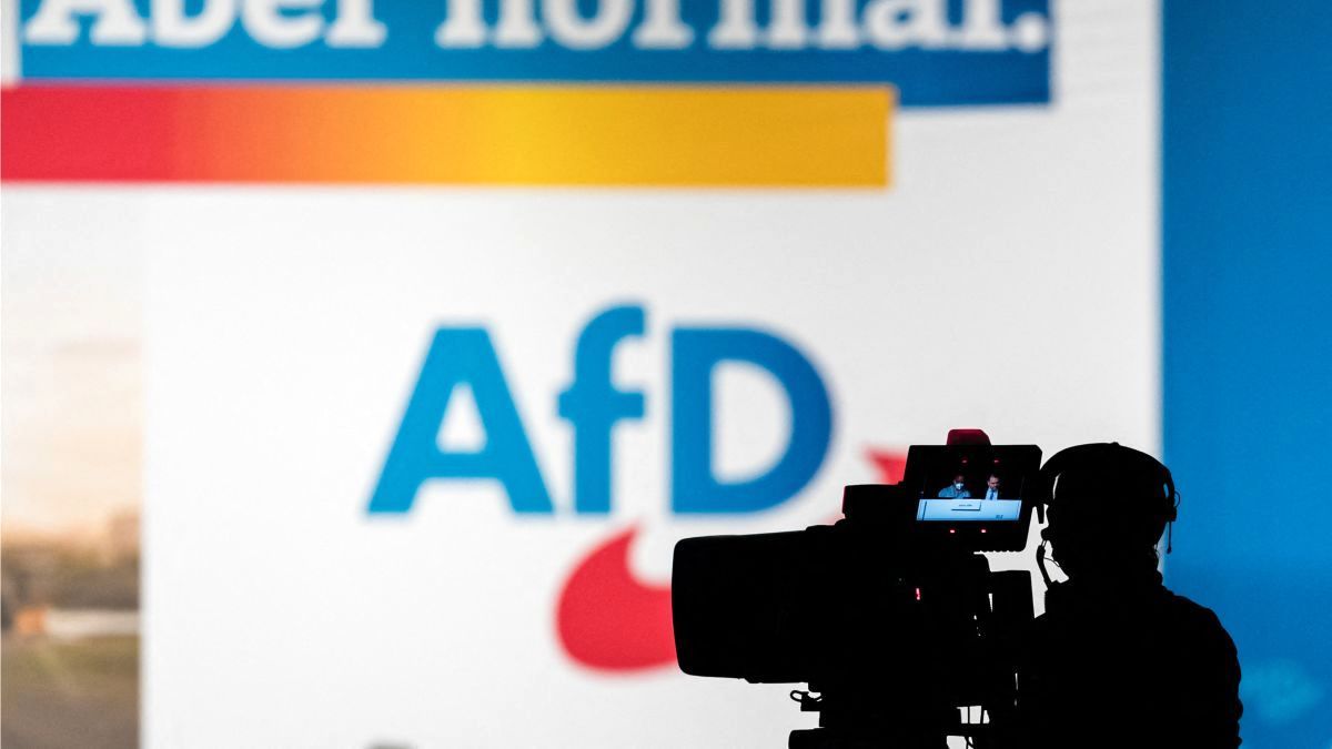 Hiába a bírósági ítélet, hogy nem szélsőjobboldali a párt: nem száll le a titkosszolgálat az AfD-ről