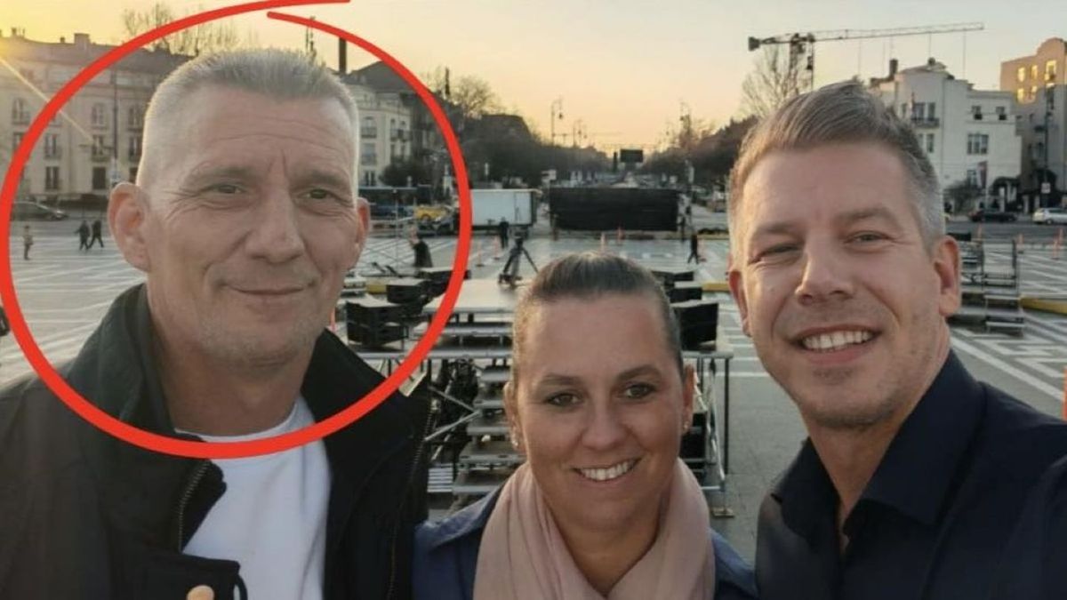 Szervezi Magyar Péter országjárását, de ha „kell”, agresszívan lökdösődik is a Tisza Párt jelöltje