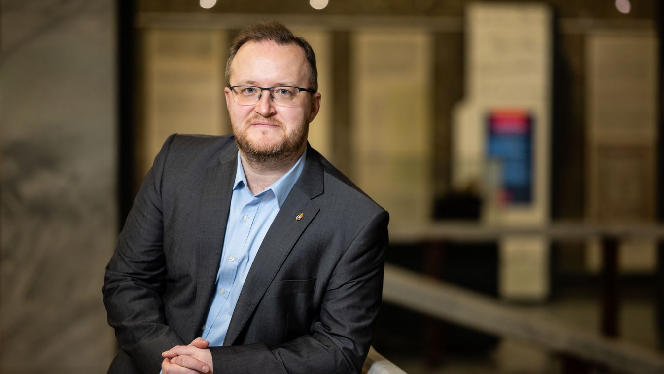 Nyerésre állnak a&nbsp;papíralapú könyvek