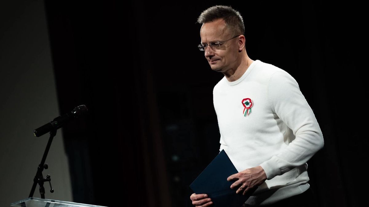 Szijjártó Péter figyelmeztetett: ezek Zelenszkijék valódi céljai