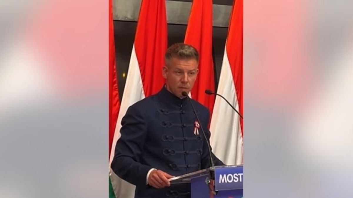 Bámulatos, ahogy Magyar Péter ismét rommá alázza a saját propagandamédiájának munkatársát (VIDEÓ)