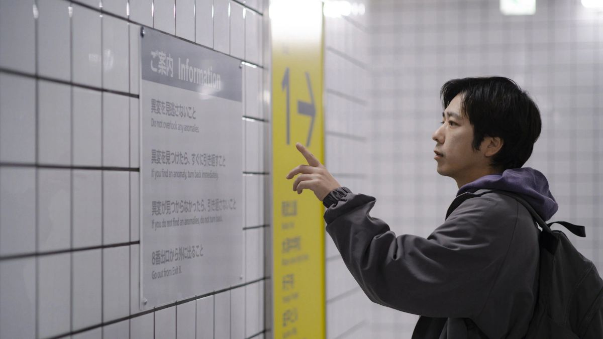 A klausztrofóbiások rémálma valóra vált: egy férfi eltévedt egy japán metróaluljáróban, képtelen volt megtalálni a kijáratot