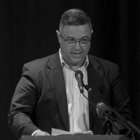 Szentesi Zöldi László