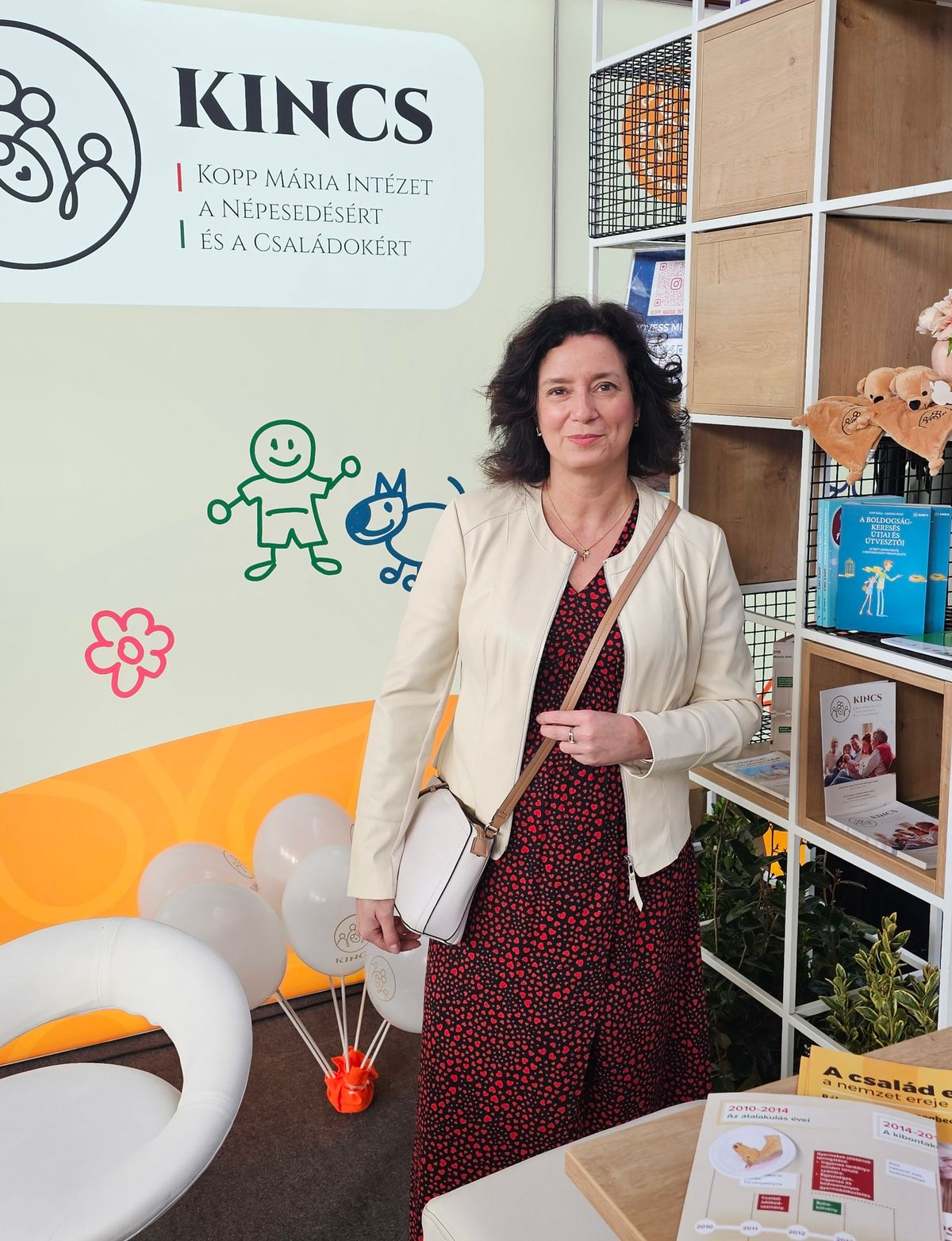 Családpolitika – Fűrész Tünde, a KINCS elnöke a Mandinernek elárulta, hogy az ősz óta ismert Tisza-csomag milyen hatással lenne a magyar családokra.