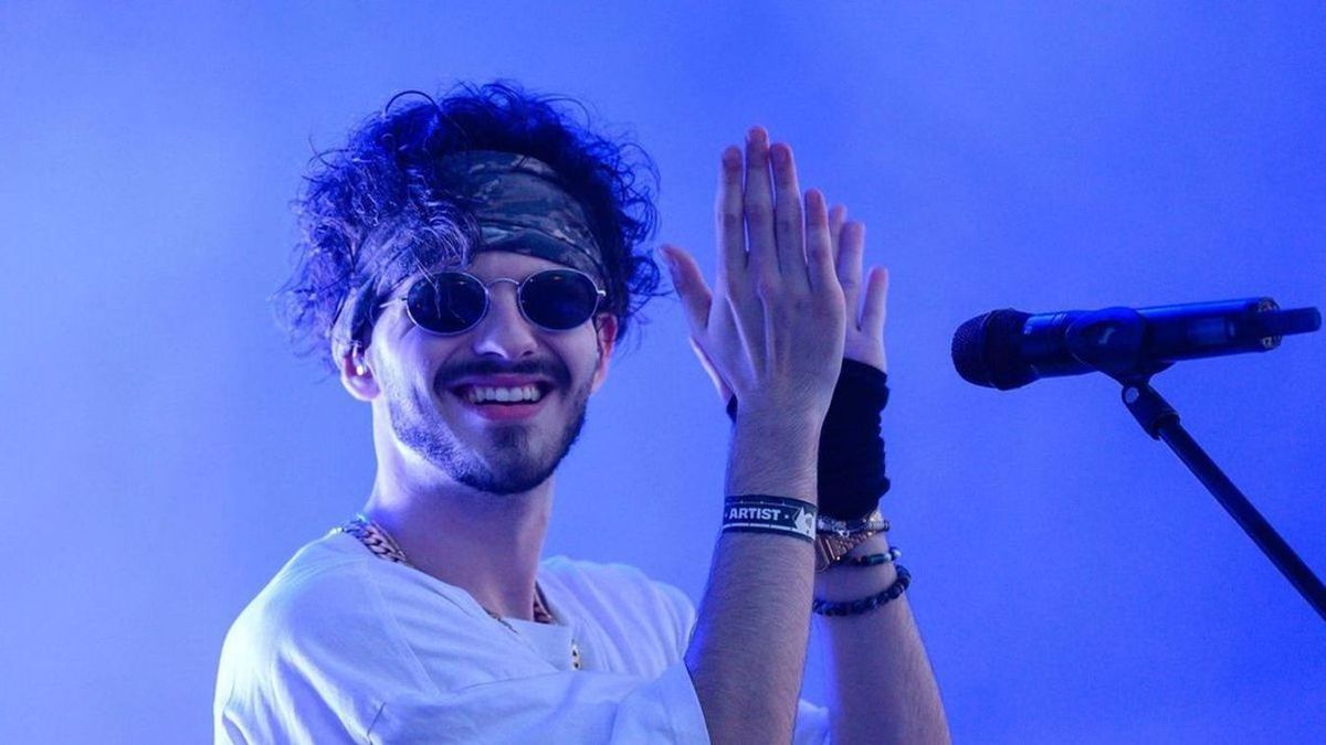 Ákos: „Azahriah és Beton.Hofi összes dala tök egyforma, nem szólnak semmiről"