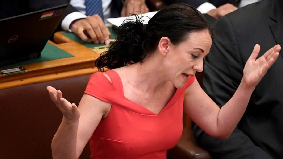 Szabó Tímea is visszalépett, sokadikként menekül a politikai halál elől a politikai öngyilkosságba