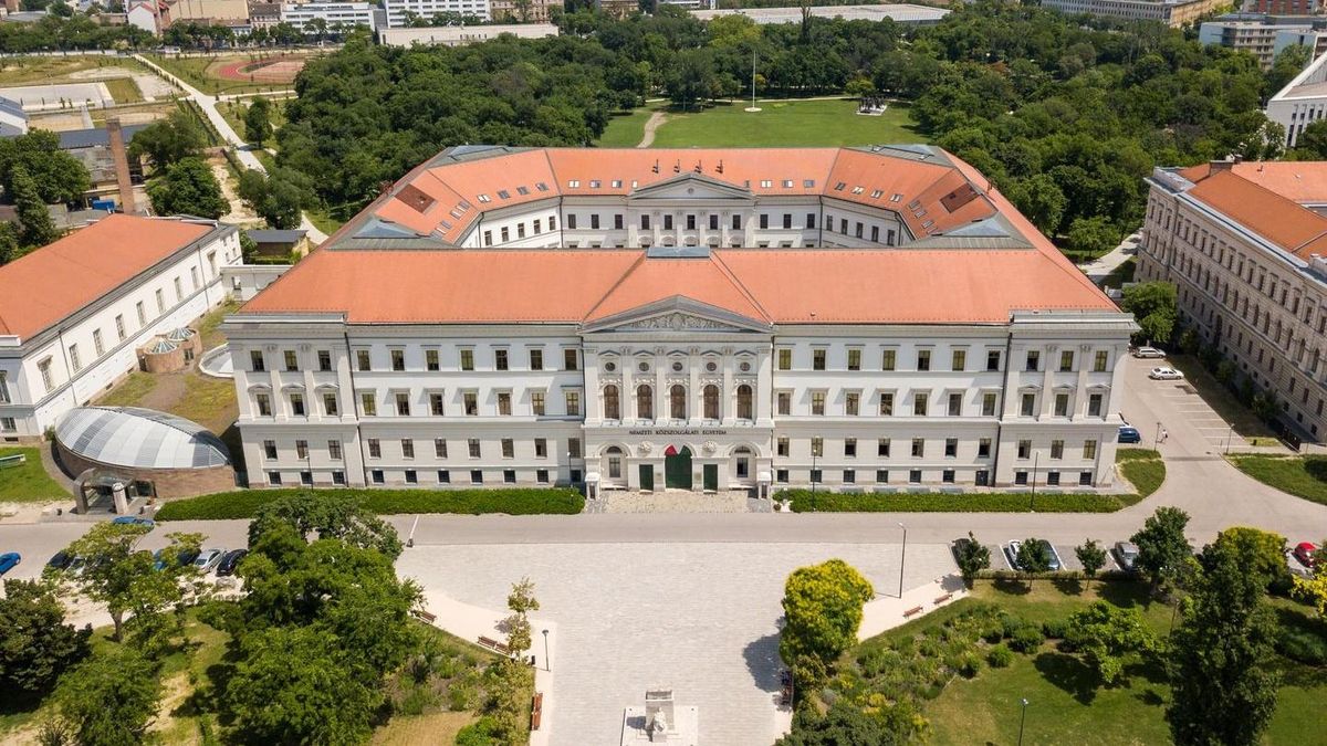 „Csak azok az országok maradnak talpon, amelyek képesek saját érdekeik mentén dönteni”