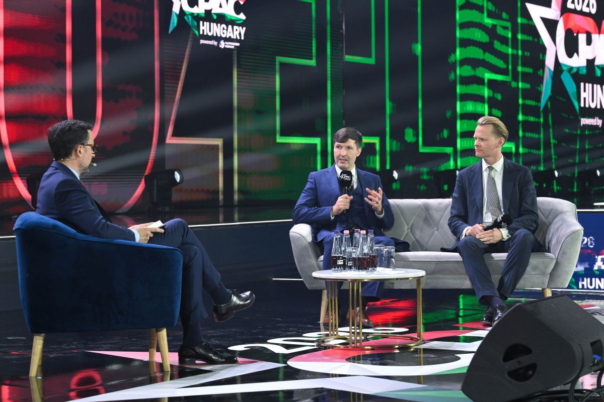 TÖRCSI Péter; HELME, Martin