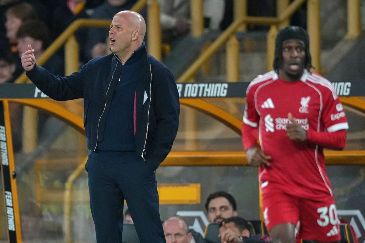 Szoboszlaiék újra a Wolves ellen játszanak – Slot pedig az állásával