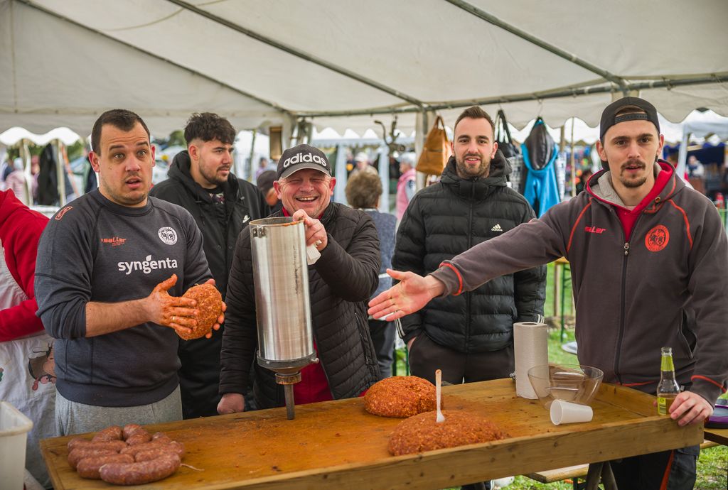 Kolbászkészítő vigadalom Mezőtúr kolbászfesztivál kolbásztöltő verseny kolbászsütő megmérettetés
20260321 Mezőtúr
fotó: Németh András Péter NAP
