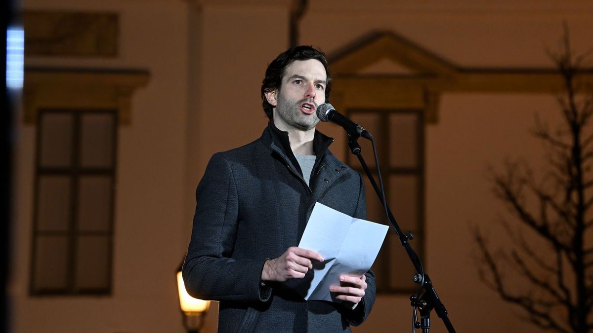 A lincshangulat gerjesztésében természetesen a Tisza-jugendként működő egykori momentumos keretlegények járnak élen