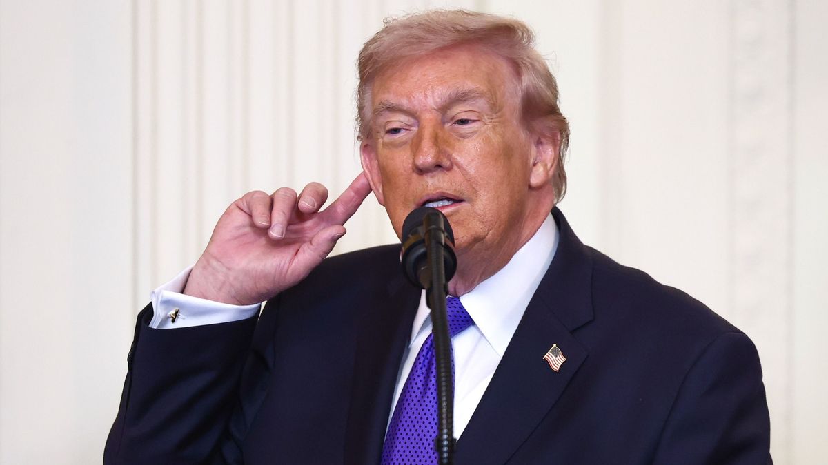 „Halál, tűz és harag” – húszszor keményebb megtorlással fenyeget Trump, ha Irán ezt meglépi