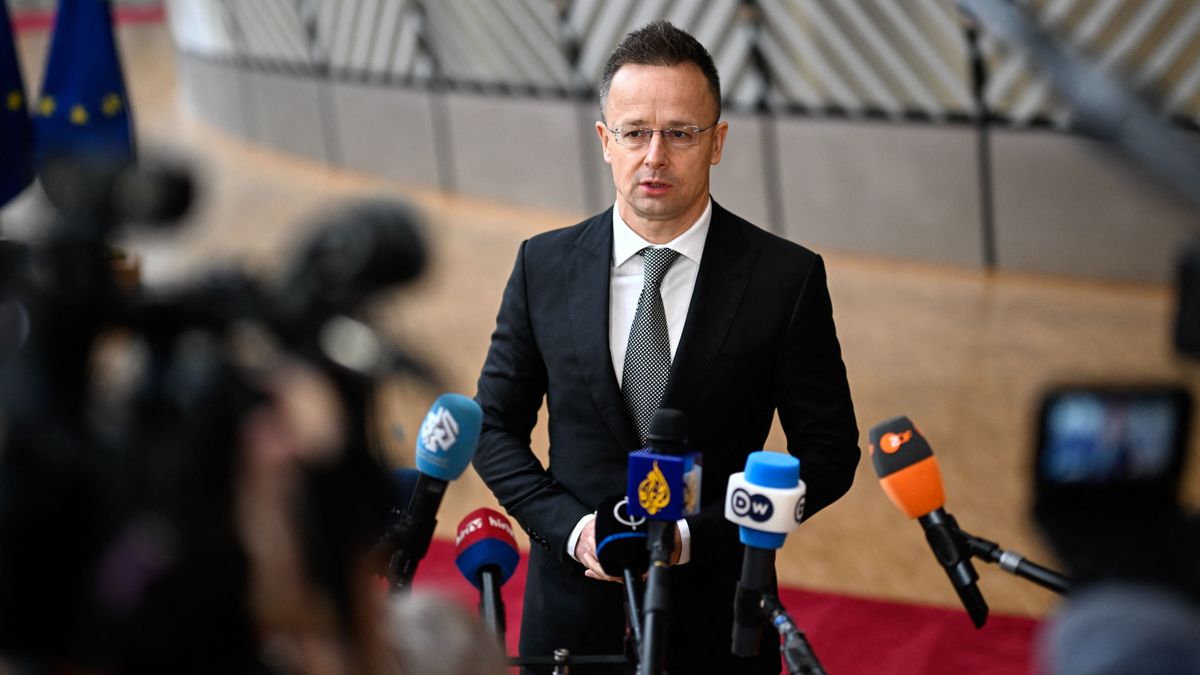 Beindult a brüsszeli gépezet: választ követelnek Szijjártótól a Washington Post fake sztorija után