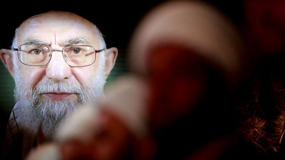 Váratlan bejelentést tett Irán elnöke: Azonnal felfüggesztjük a szomszédos országok elleni támadásokat