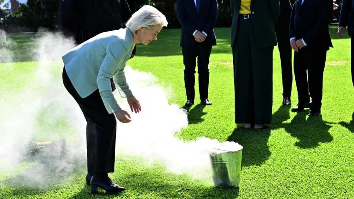 Nahát: Panyi Szabolcs és a brüsszeli Politico éppen ugyanabból a forrásból gyártja az álhíreket