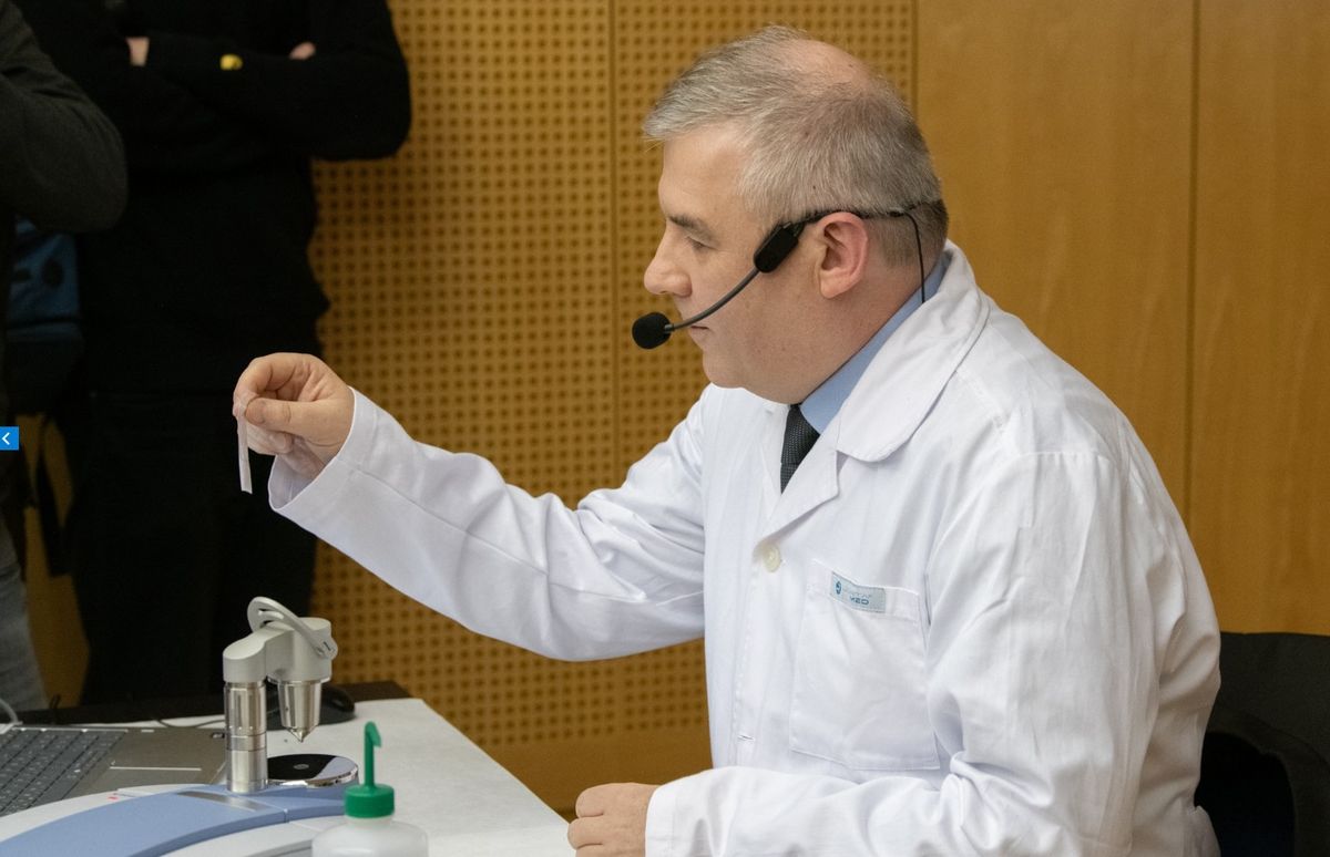 Így derítik ki, milyen kábítószerről van szó. Fotó: Police.hu